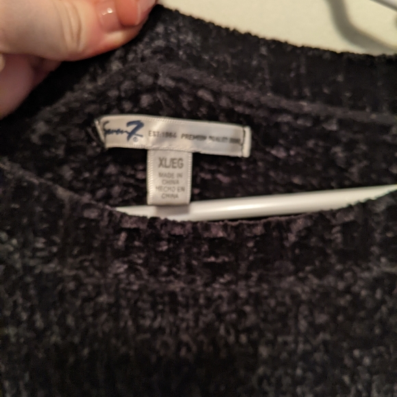 Seven Sweater - Picture 4 of 4